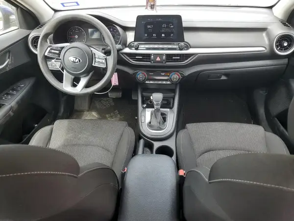 3KPF24AD2KE125928 2019 KIA FORTE - Image 8
