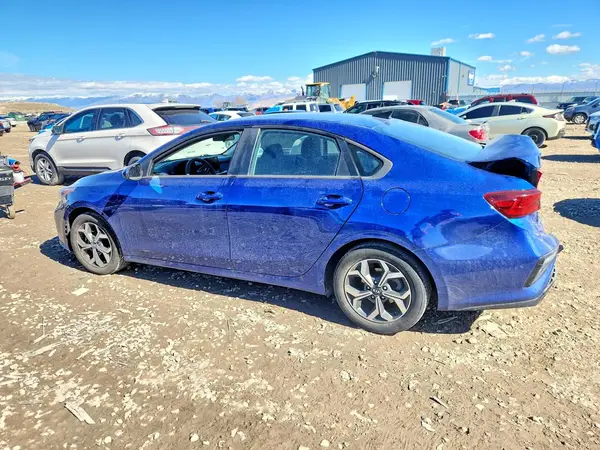 3KPF24AD2KE126044 2019 KIA FORTE - Image 2