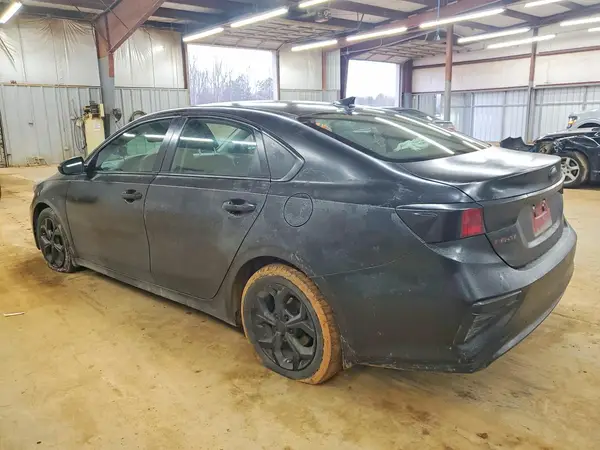 3KPF24AD2KE129736 2019 KIA FORTE - Image 2