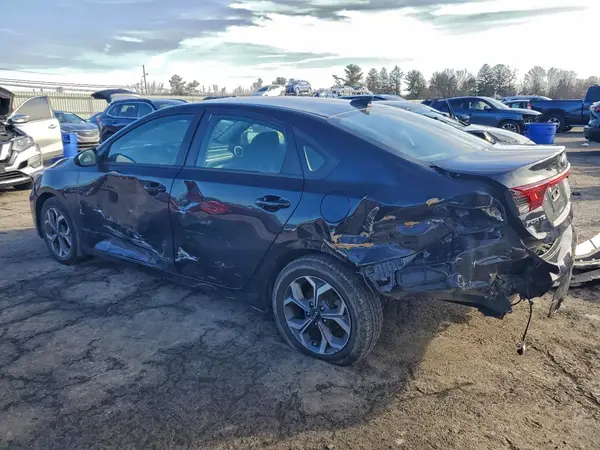 3KPF24AD2KE131132 2019 KIA FORTE - Image 2