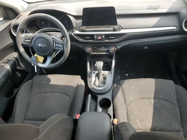 3KPF24AD2KE132913 2019 KIA FORTE - Image 8