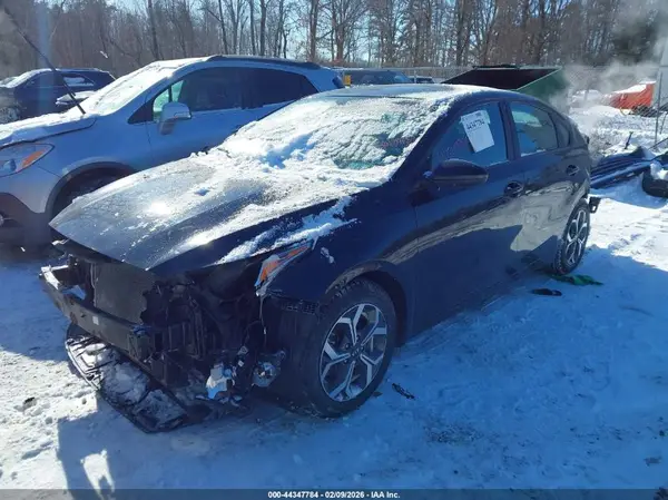 3KPF24AD2KE133267 2019 KIA FORTE - Image 2