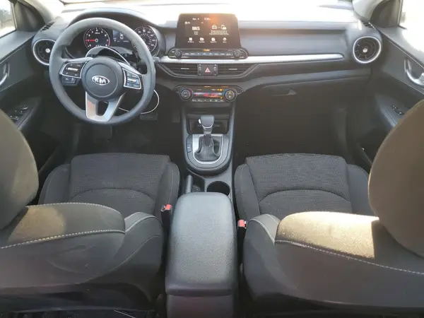 3KPF24AD2KE135701 2019 KIA FORTE - Image 8