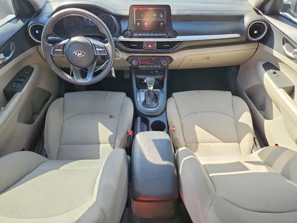3KPF24AD2KE135715 2019 KIA FORTE - Image 8