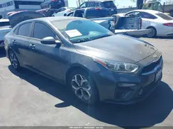 3KPF24AD2KE136136 2019 KIA FORTE