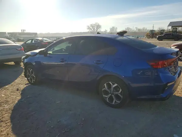 3KPF24AD2KE136394 2019 KIA FORTE - Image 2