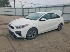 3KPF24AD2KE138677 2019 KIA FORTE