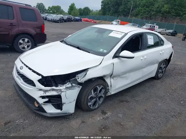 3KPF24AD2LE143976 2020 KIA FORTE - Image 2