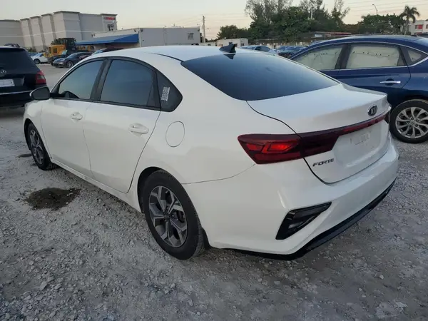 3KPF24AD2LE147901 2020 KIA FORTE - Image 2