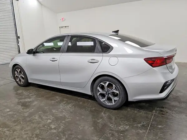 3KPF24AD2LE152192 2020 KIA FORTE - Image 2