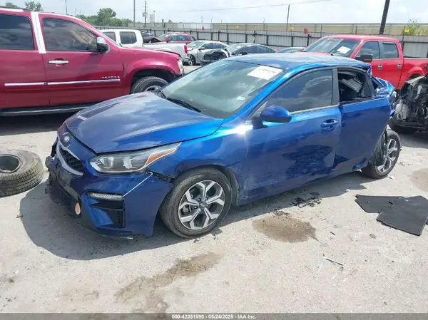 3KPF24AD2LE156386 2020 KIA FORTE - Image 2