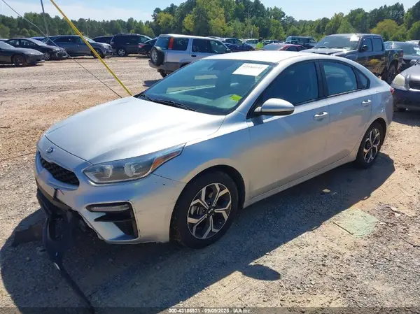 3KPF24AD2LE156940 2020 KIA FORTE - Image 2