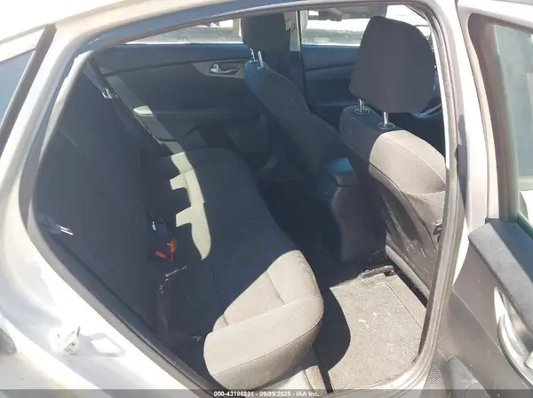 3KPF24AD2LE156940 2020 KIA FORTE - Image 8