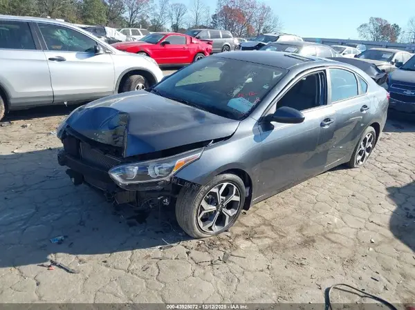 3KPF24AD2LE165587 2020 KIA FORTE - Image 2