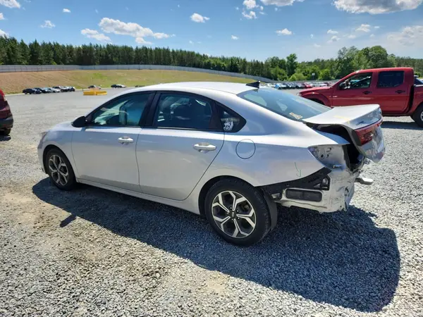 3KPF24AD2LE170000 2020 KIA FORTE - Image 2
