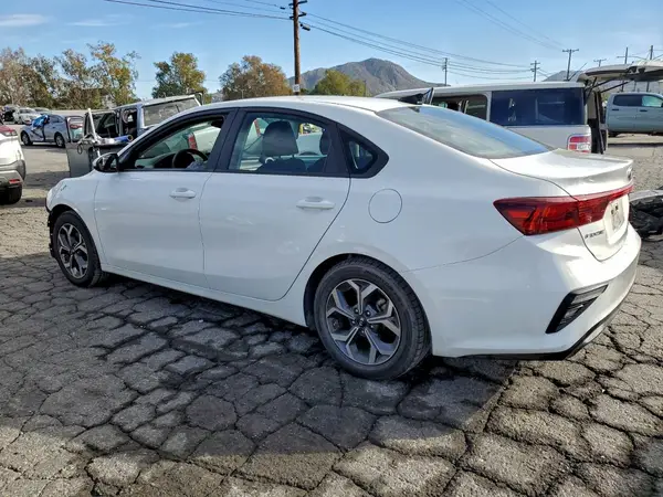 3KPF24AD2LE191316 2020 KIA FORTE - Image 2