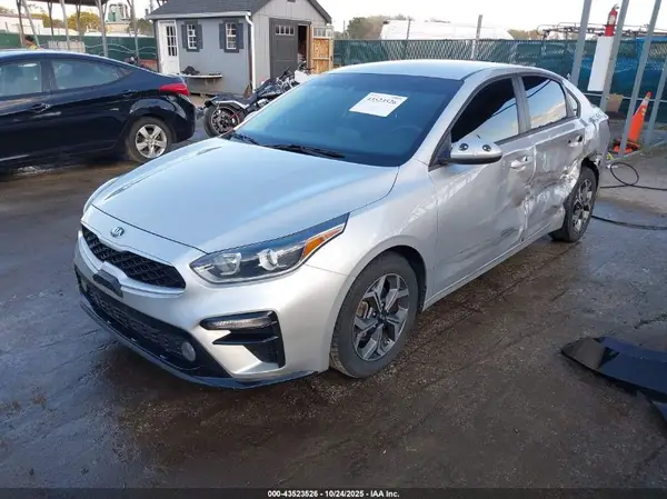 3KPF24AD2LE196676 2020 KIA FORTE - Image 2