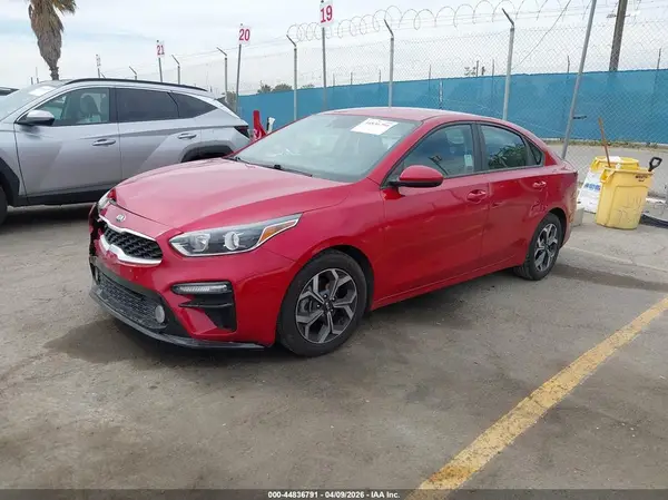 3KPF24AD2LE199674 2020 KIA FORTE - Image 2