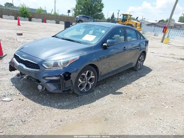 3KPF24AD2LE202895 2020 KIA FORTE - Image 2