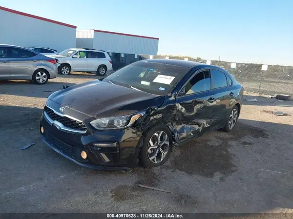 3KPF24AD2LE205909 2020 KIA FORTE - Image 2