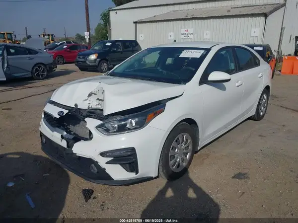 3KPF24AD2LE208146 2020 KIA FORTE - Image 2