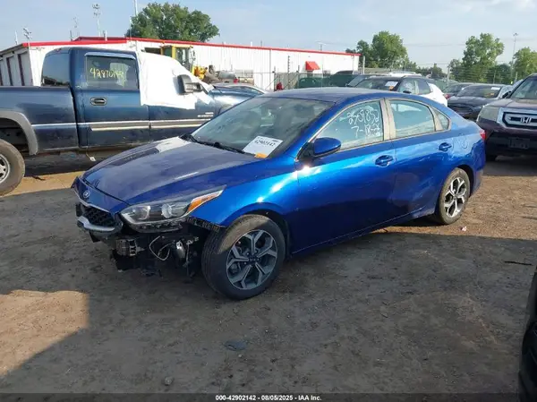 3KPF24AD2LE210656 2020 KIA FORTE - Image 2