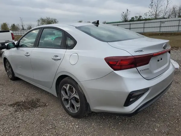 3KPF24AD2LE212813 2020 KIA FORTE - Image 2