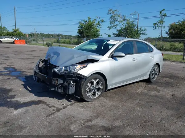 3KPF24AD2LE213508 2020 KIA FORTE - Image 2