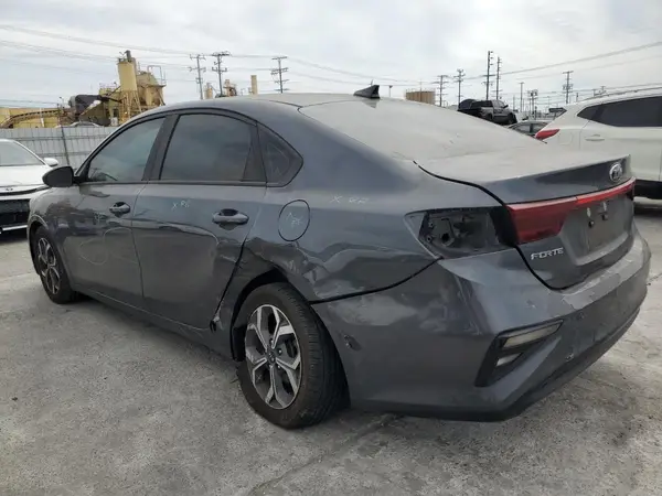 3KPF24AD2LE217395 2020 KIA FORTE - Image 2