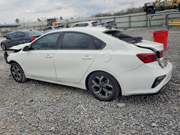 3KPF24AD2LE218711 2020 KIA FORTE - Image 2