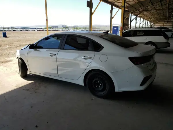 3KPF24AD2LE225514 2020 KIA FORTE - Image 2