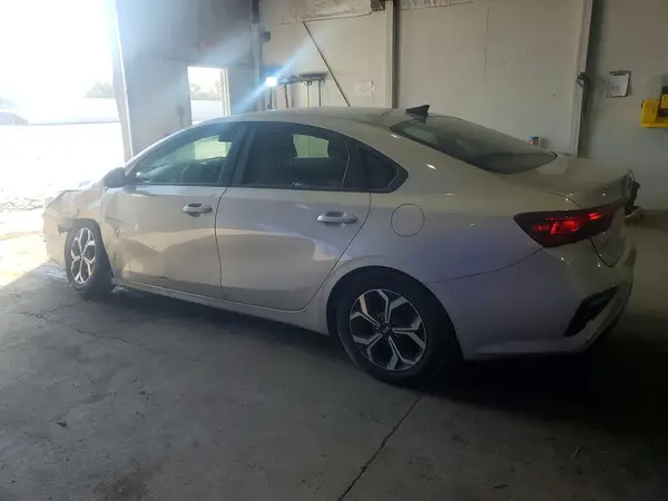 3KPF24AD2LE228610 2020 KIA FORTE - Image 2