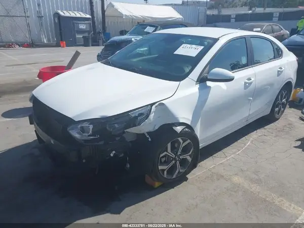 3KPF24AD2LE228882 2020 KIA FORTE - Image 2