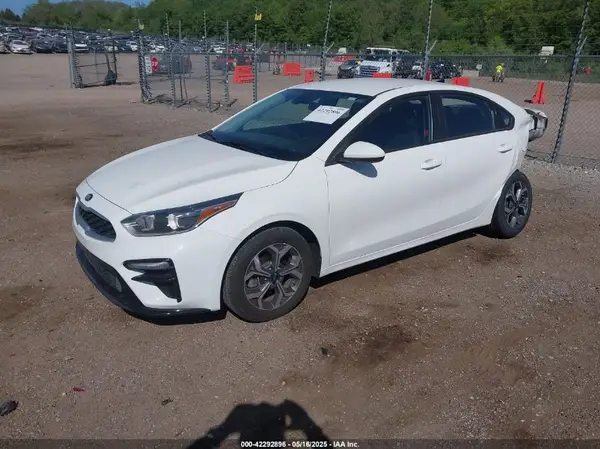 3KPF24AD2LE231510 2020 KIA FORTE - Image 2