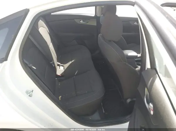 3KPF24AD2LE231510 2020 KIA FORTE - Image 8