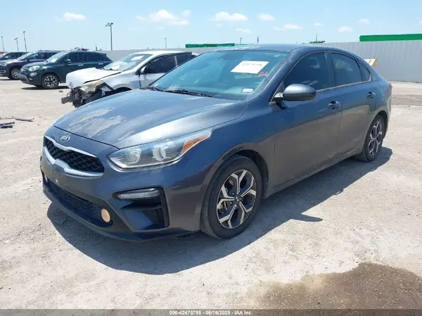 3KPF24AD2LE235167 2020 KIA FORTE - Image 2