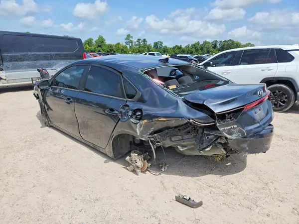 3KPF24AD2LE238067 2020 KIA FORTE - Image 2