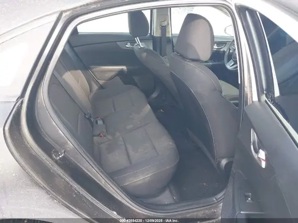 3KPF24AD2LE241003 2020 KIA FORTE - Image 8