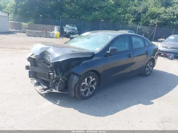 3KPF24AD2LE255628 2020 KIA FORTE - Image 2