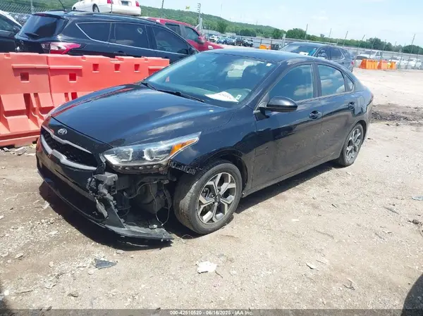 3KPF24AD2LE256326 2020 KIA FORTE - Image 2