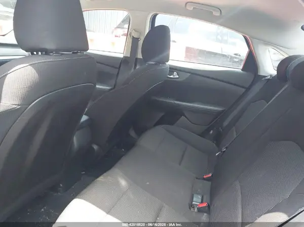 3KPF24AD2LE256326 2020 KIA FORTE - Image 8