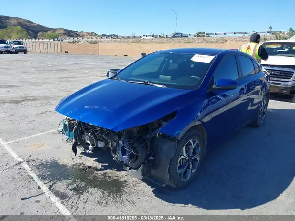 3KPF24AD2LE258075 2020 KIA FORTE - Image 2