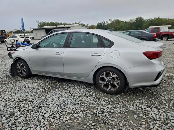 3KPF24AD2LE260523 2020 KIA FORTE - Image 2