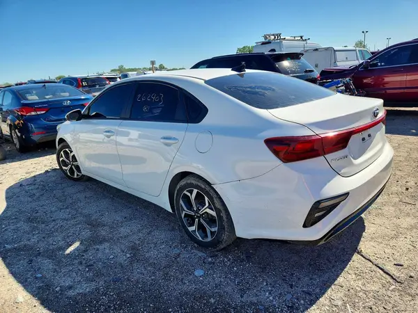 3KPF24AD2LE262403 2020 KIA FORTE - Image 2