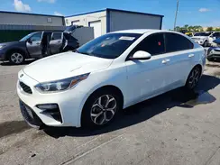 3KPF24AD2ME266145 2021 KIA FORTE
