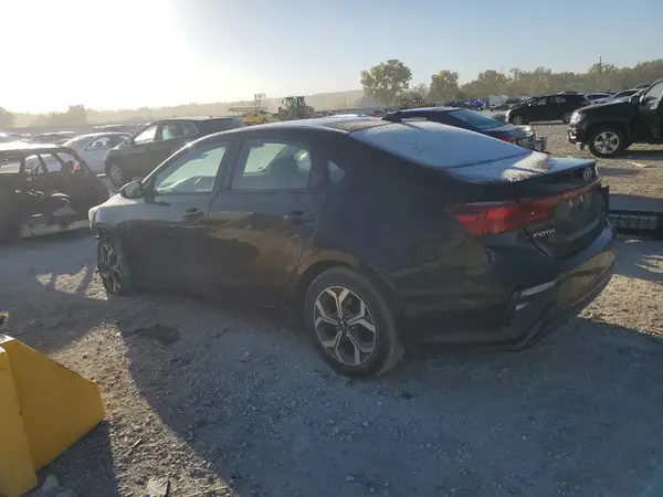 3KPF24AD2ME266405 2021 KIA FORTE - Image 2