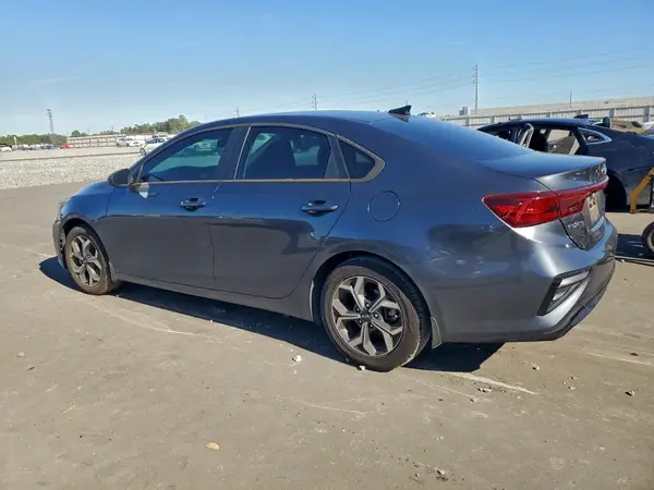 3KPF24AD2ME266470 2021 KIA FORTE - Image 2