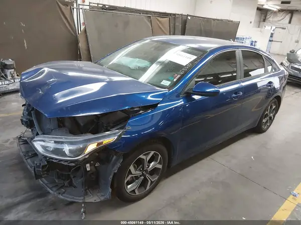 3KPF24AD2ME268011 2021 KIA FORTE - Image 2