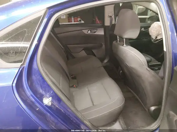 3KPF24AD2ME268011 2021 KIA FORTE - Image 8
