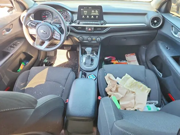 3KPF24AD2ME268817 2021 KIA FORTE - Image 8
